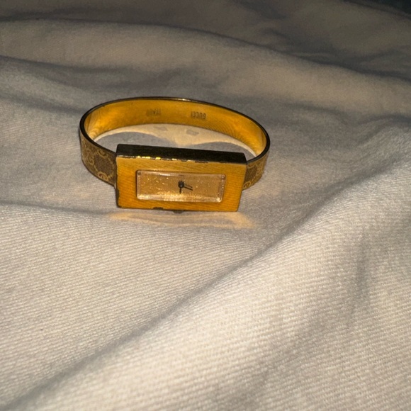 Gucci watch - Picture 6 of 15